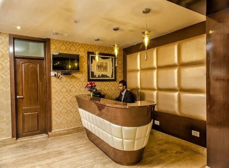 The Pride Inn ศรีนาการ์ ภายนอก รูปภาพ